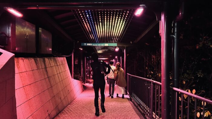 展望台に続く通路